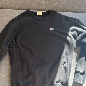 Champion Men's Classic Black Crewneck Sweater